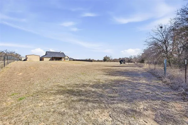 $472,500 | 144 Brady Coleman Lane, Springtown, TX 76082