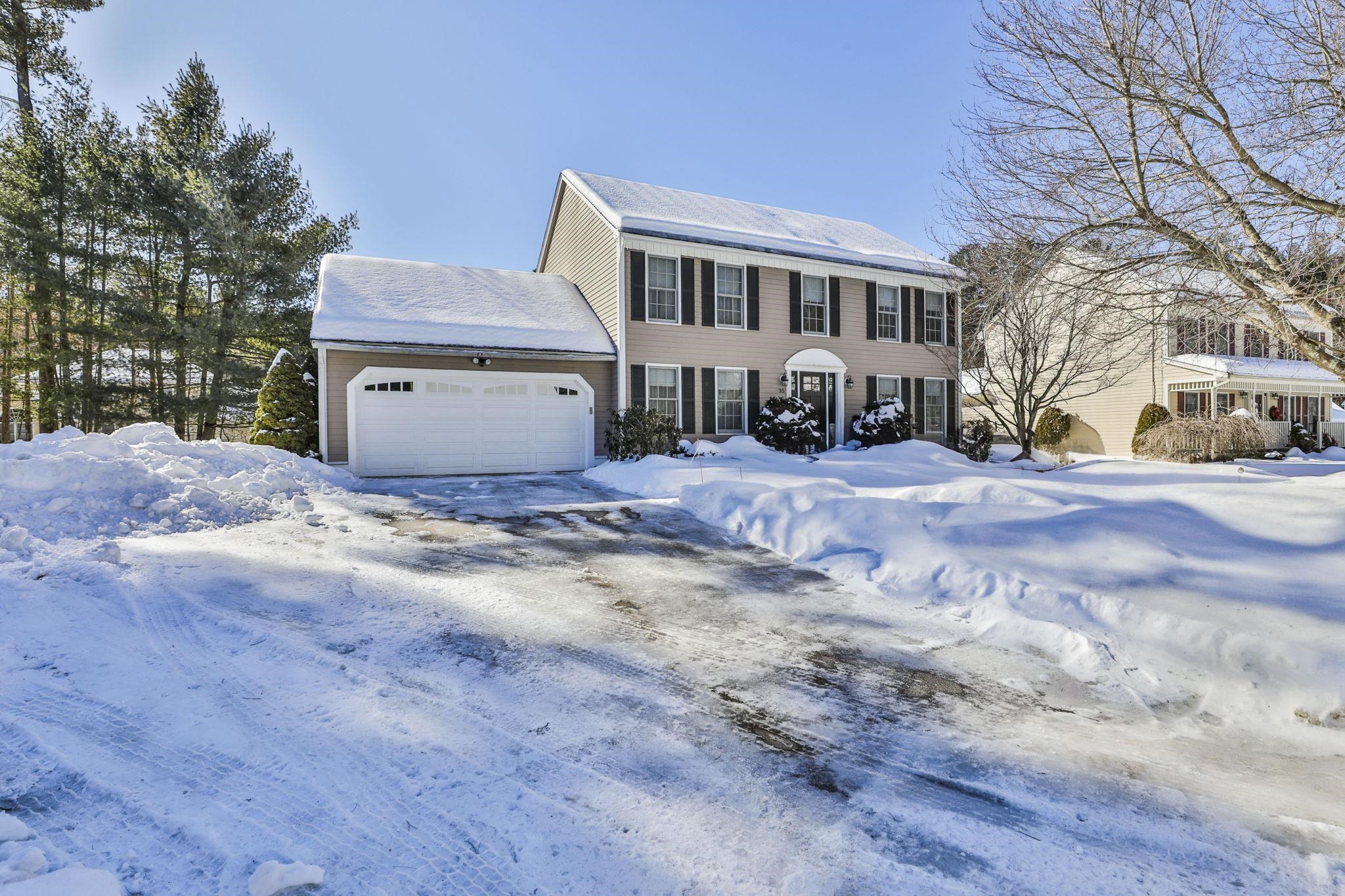 35 Pinebrook Road Nashua, NH 03062 - Photo 1 of 46