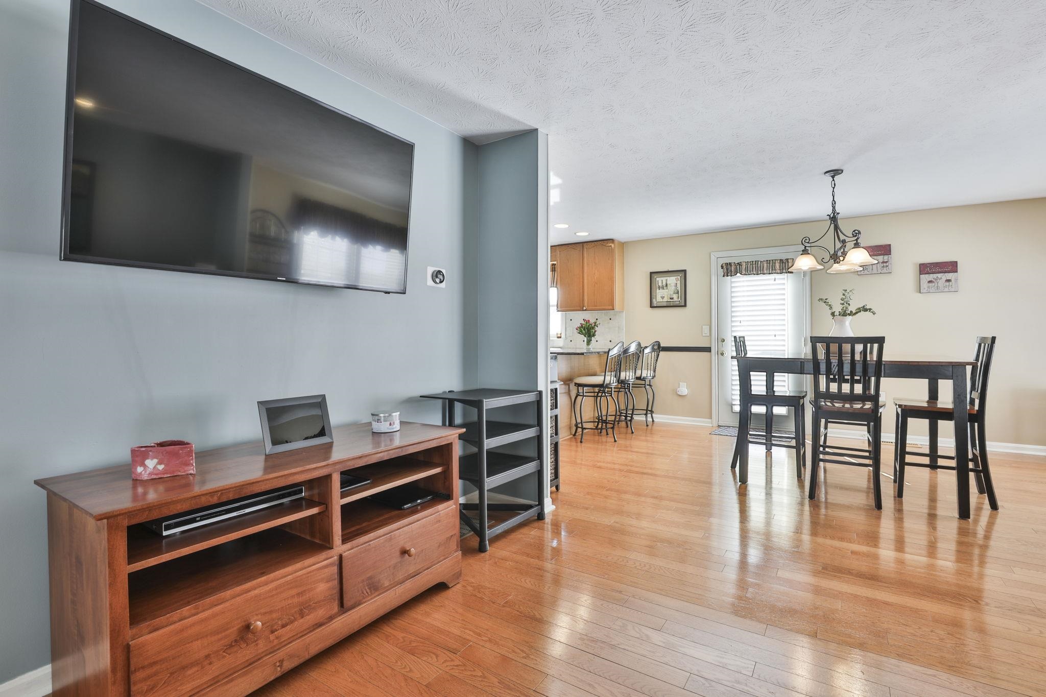 35 Pinebrook Road Nashua, NH 03062 - Photo 11 of 46