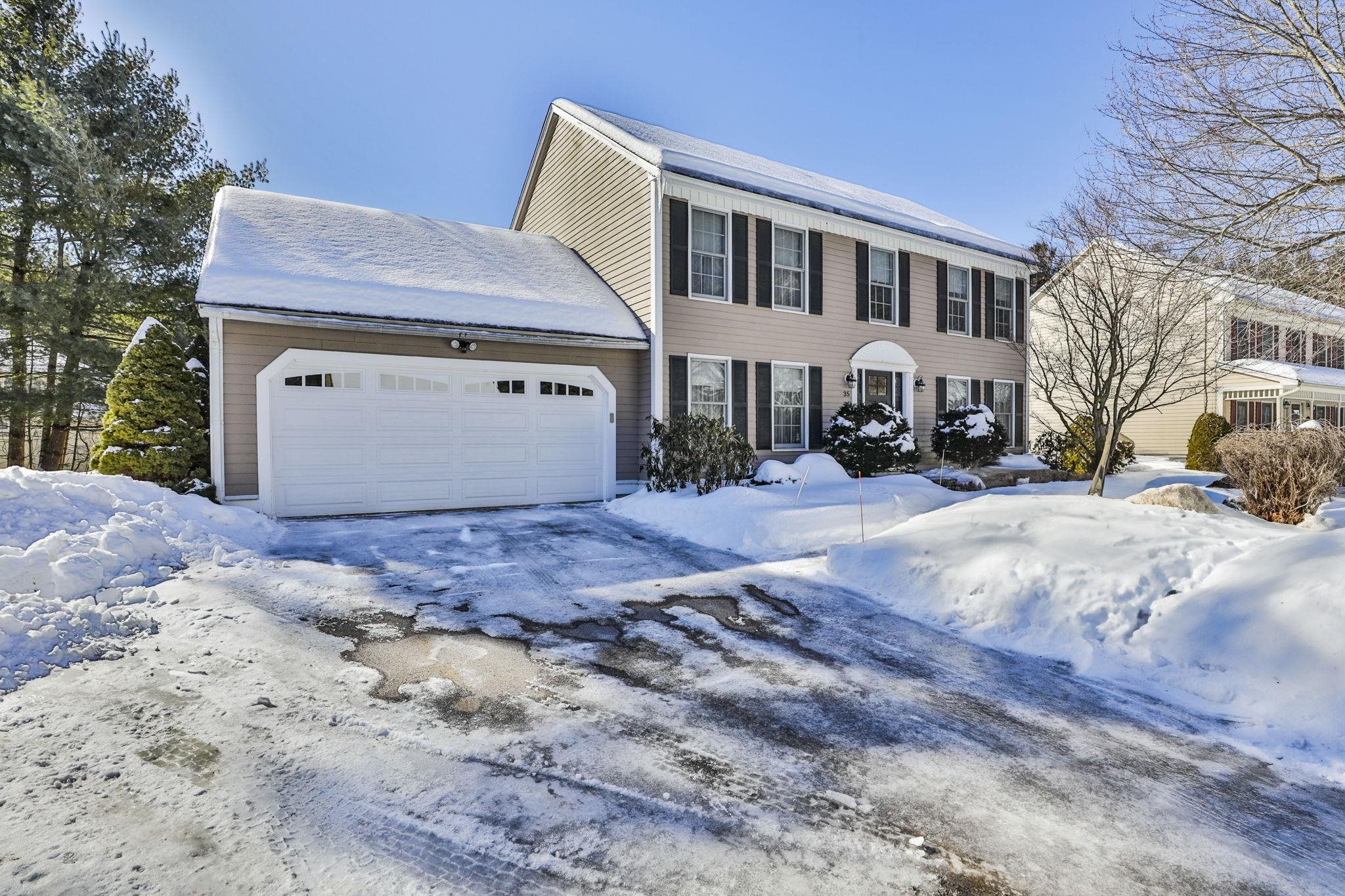 35 Pinebrook Road Nashua, NH 03062 - Photo 2 of 46