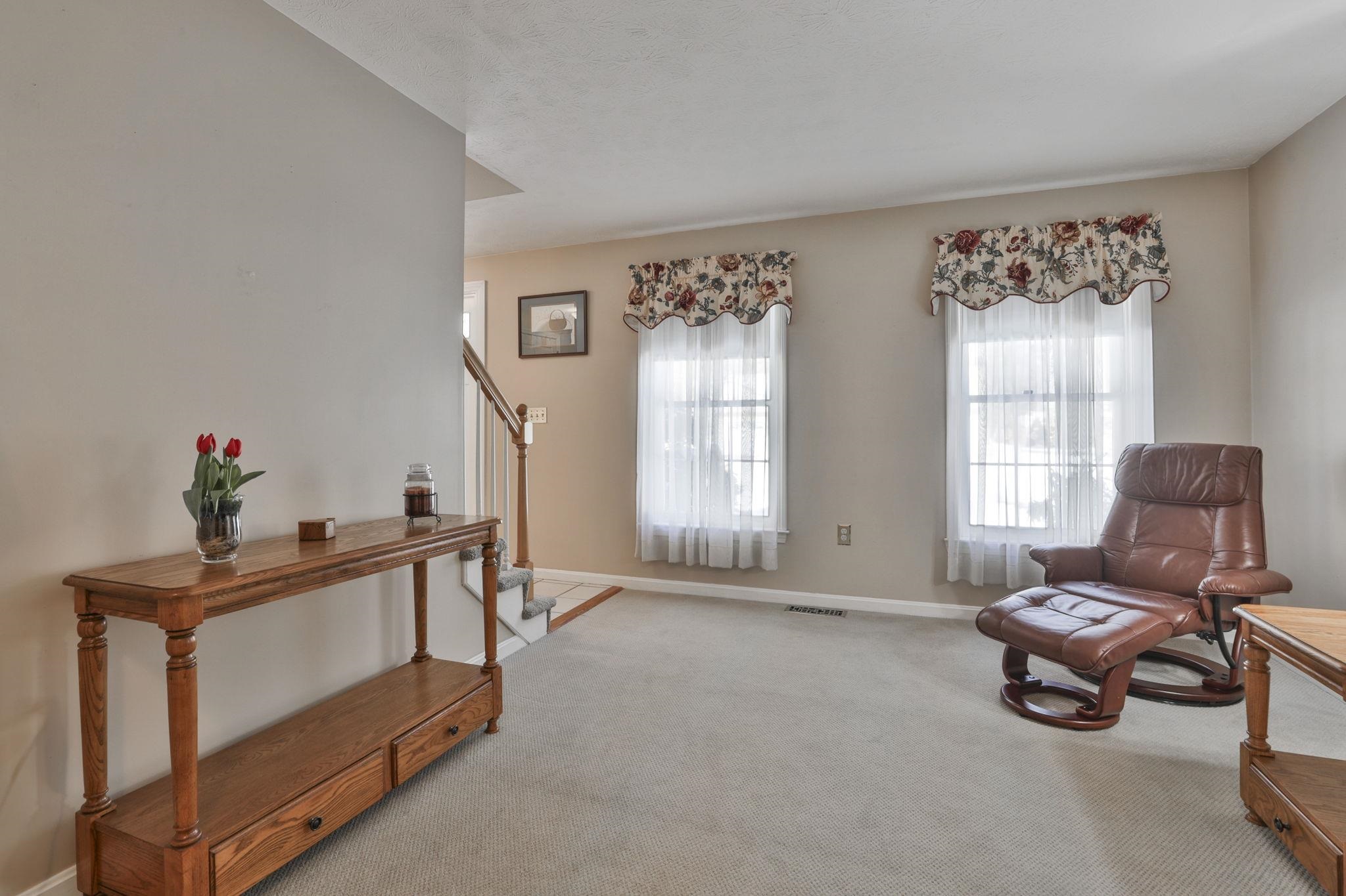 35 Pinebrook Road Nashua, NH 03062 - Photo 21 of 46