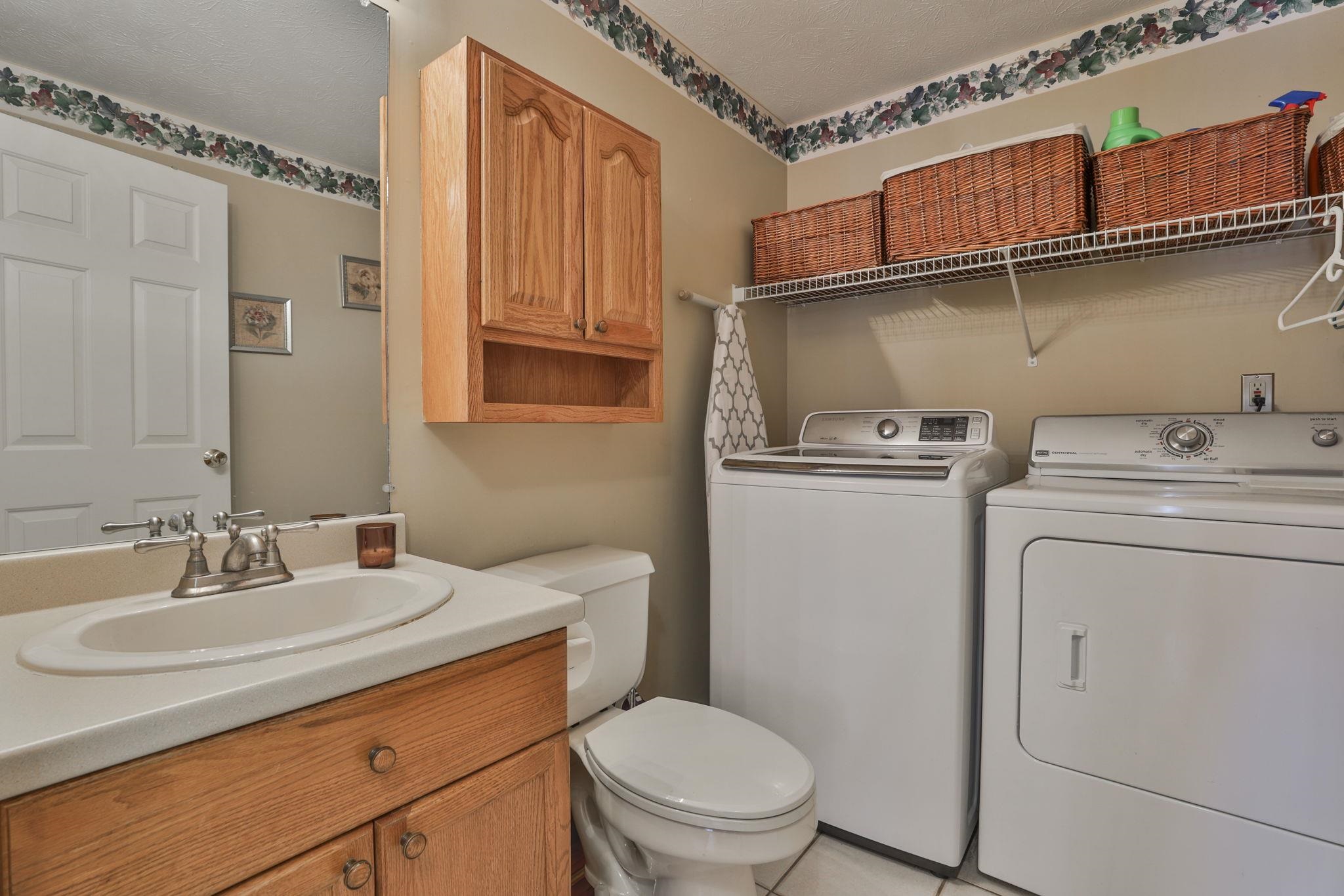 35 Pinebrook Road Nashua, NH 03062 - Photo 23 of 46
