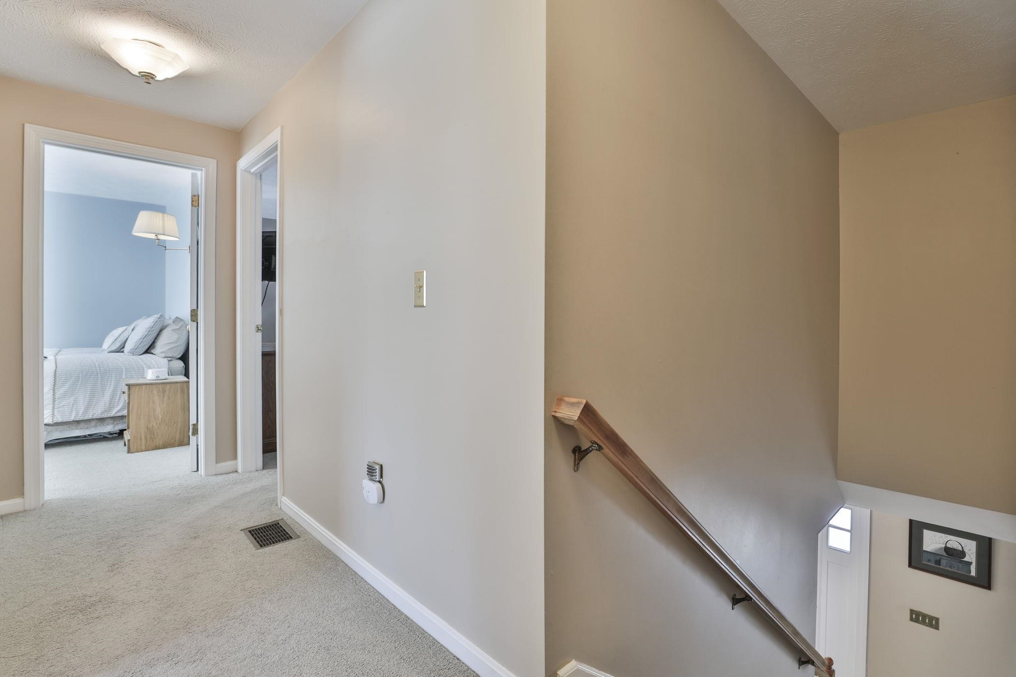 35 Pinebrook Road Nashua, NH 03062 - Photo 28 of 46
