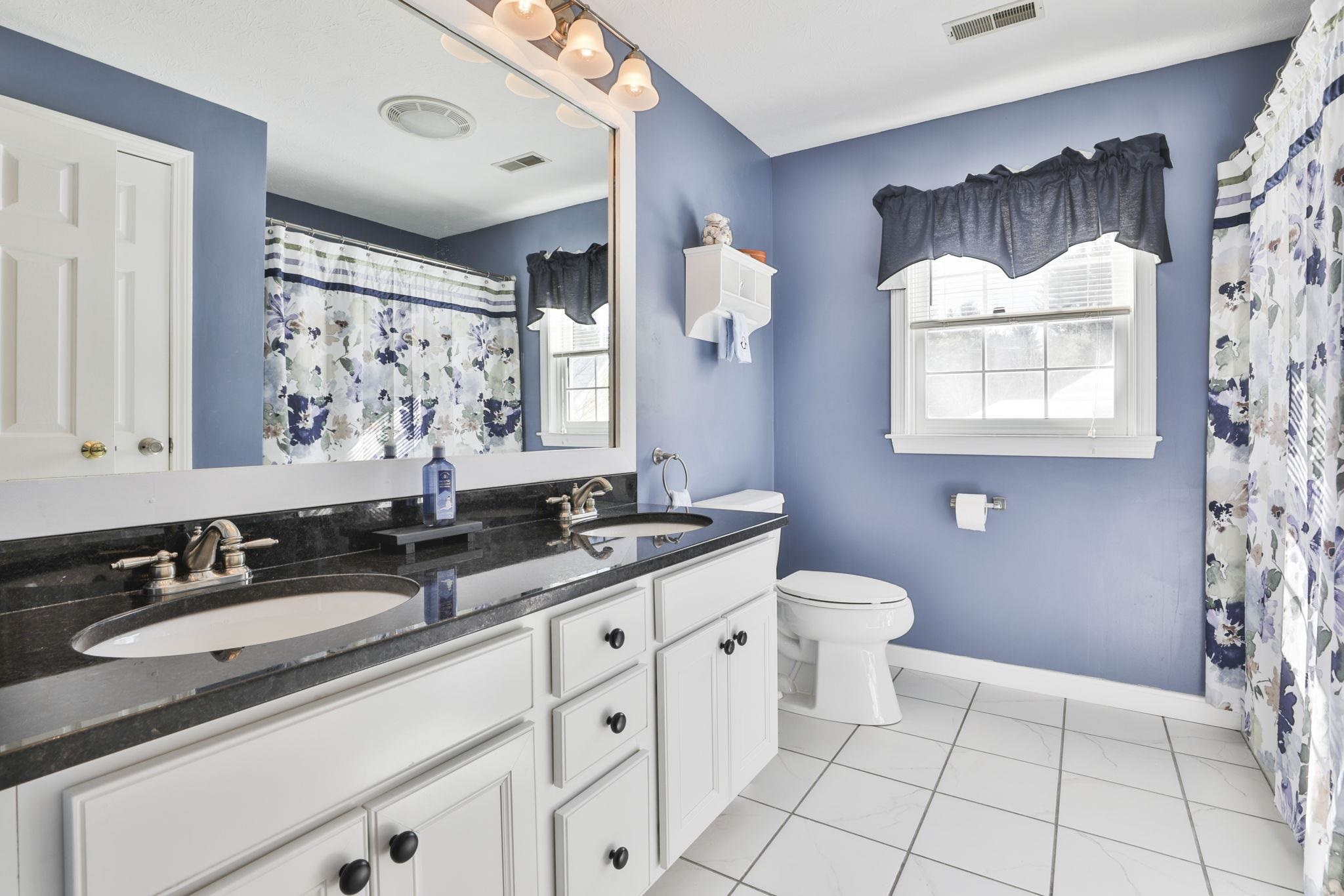 35 Pinebrook Road Nashua, NH 03062 - Photo 32 of 46