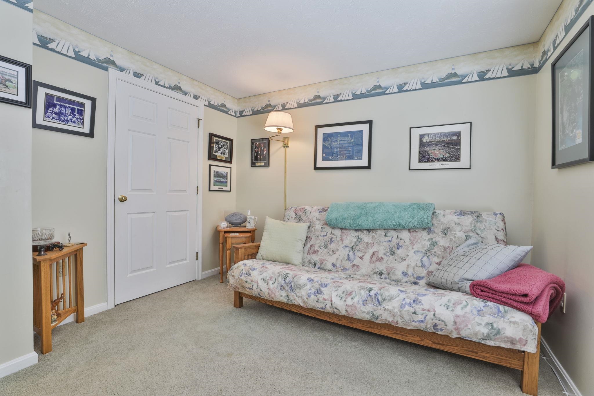 35 Pinebrook Road Nashua, NH 03062 - Photo 34 of 46