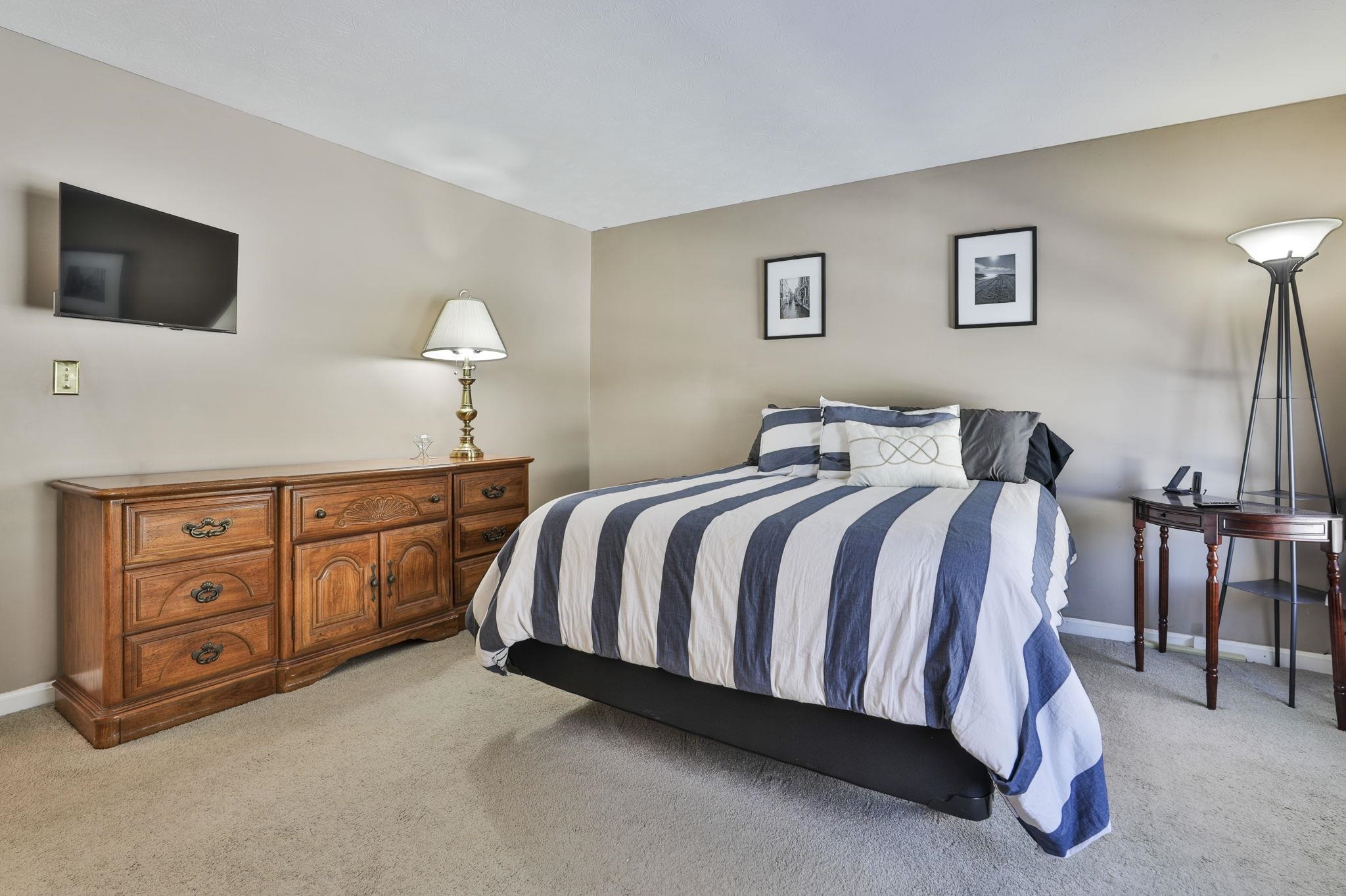 35 Pinebrook Road Nashua, NH 03062 - Photo 39 of 46