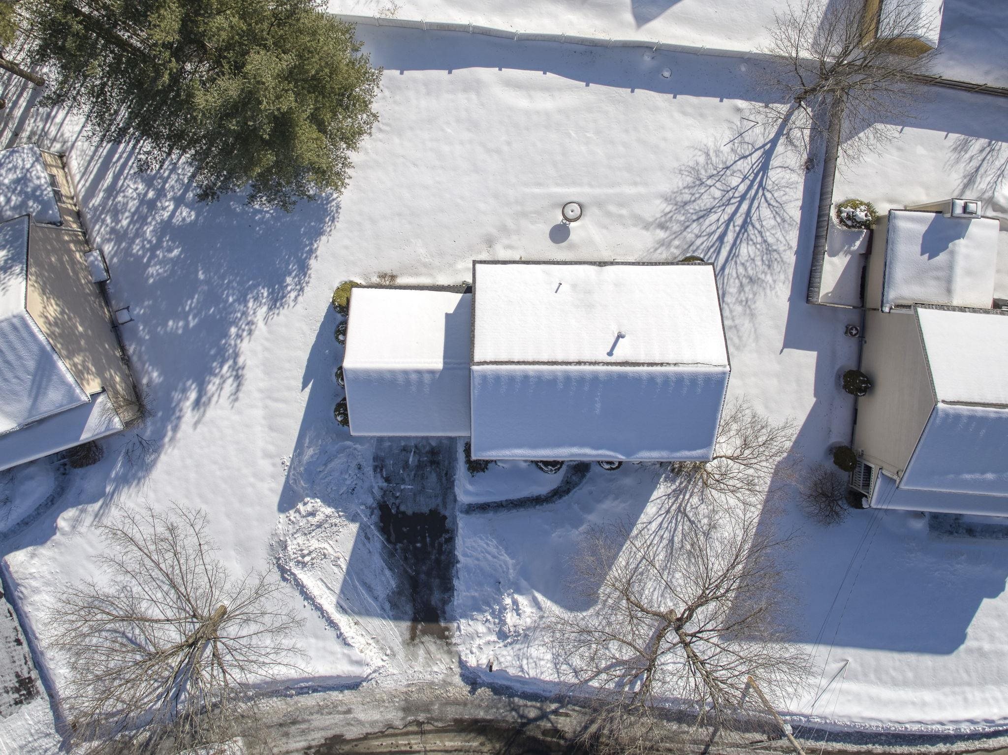 35 Pinebrook Road Nashua, NH 03062 - Photo 4 of 46