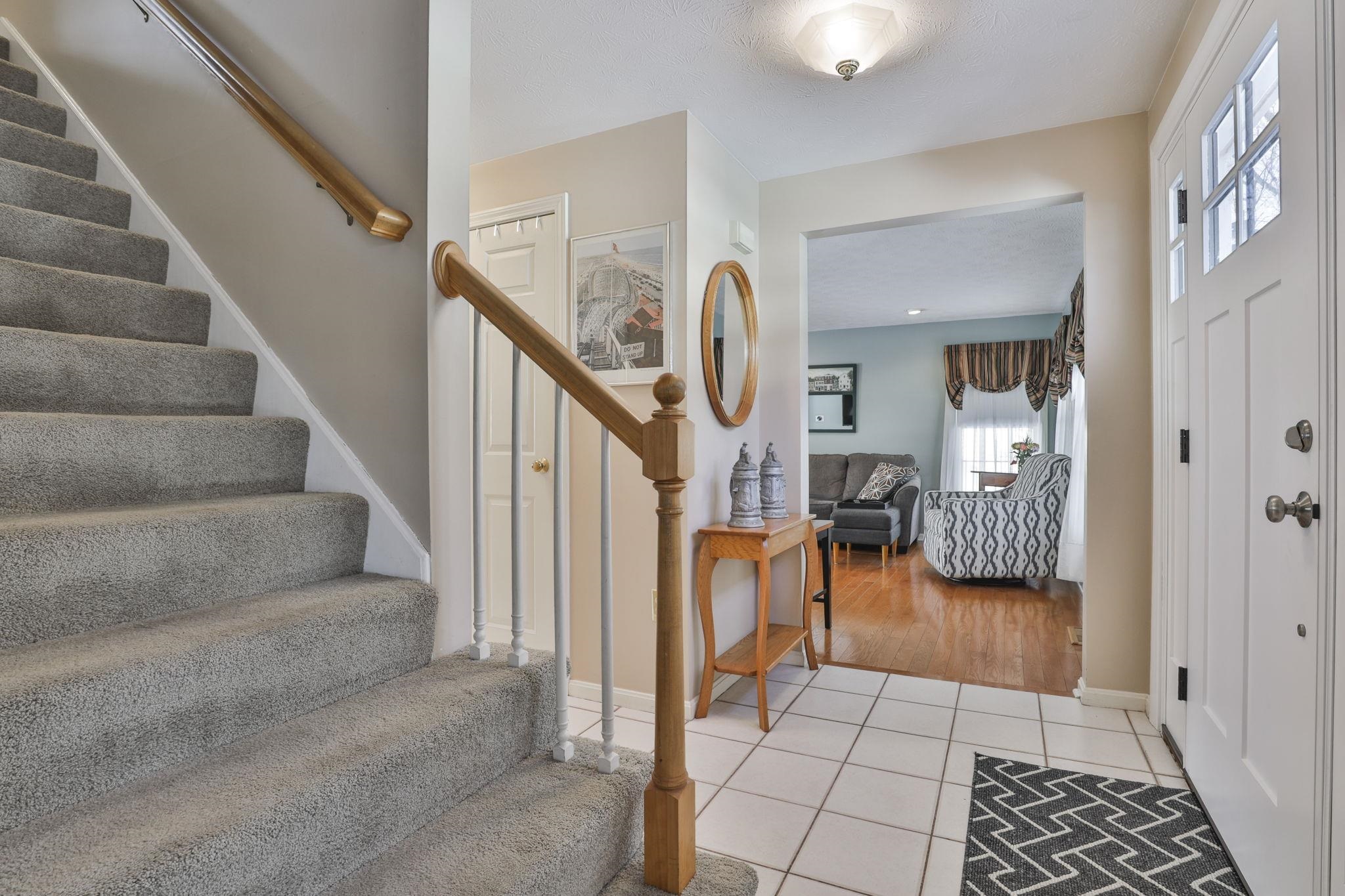 35 Pinebrook Road Nashua, NH 03062 - Photo 6 of 46