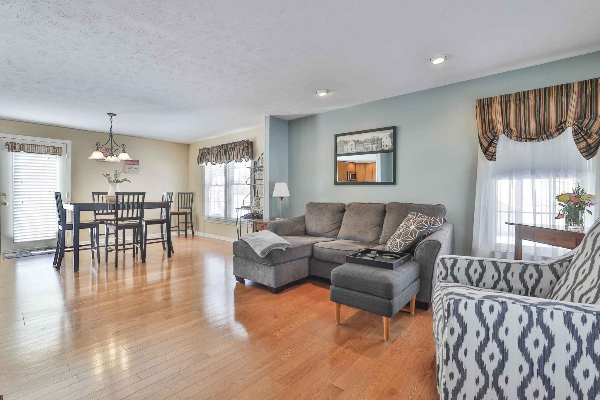 35 Pinebrook Road Nashua, NH 03062 - Photo 8 of 46