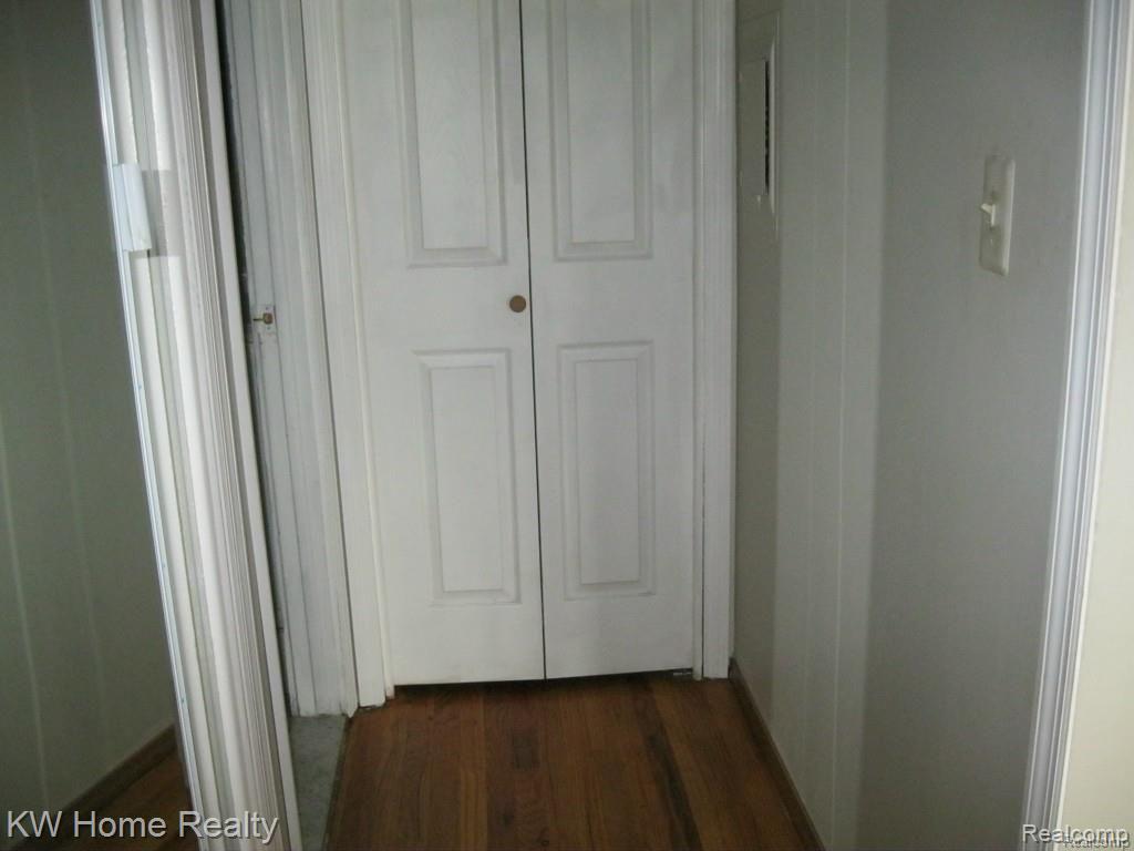 25835 Lahser Road, Unit 7 Southfield, MI 48033 - Photo 6 of 9