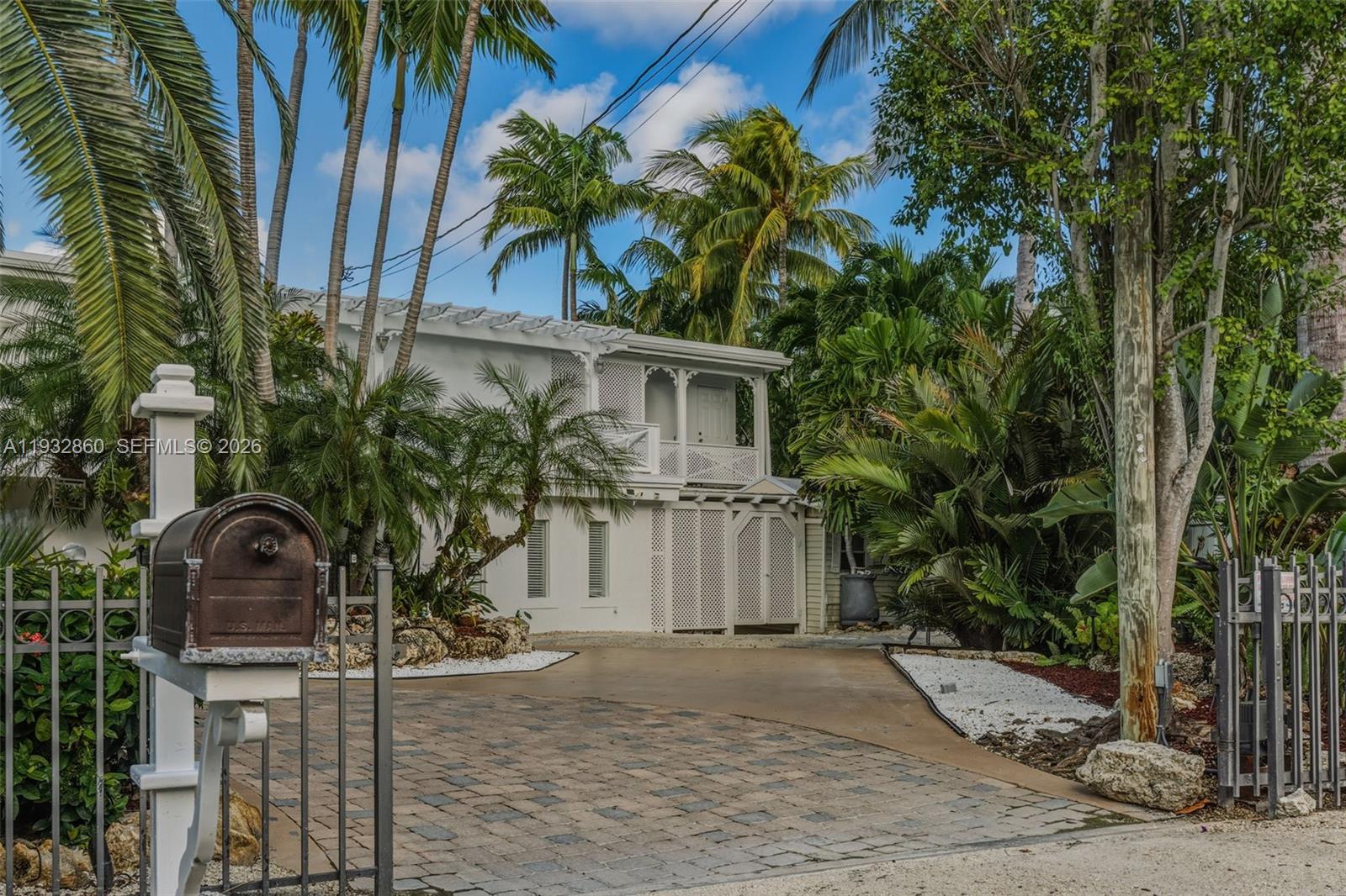16 North Drive Key Largo, FL 33037 - Photo 28 of 92