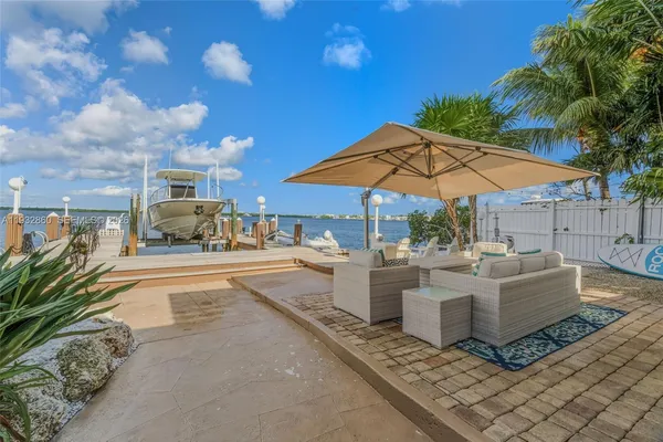 $2,900,000 | 16 North Drive, Key Largo, FL 33037