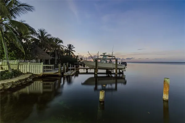 $2,900,000 | 16 North Drive, Key Largo, FL 33037