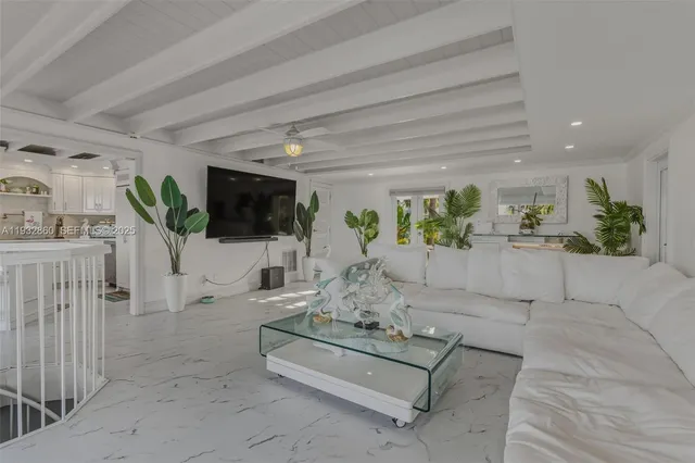 $3,200,000 | 16 North Drive, Key Largo, FL 33037