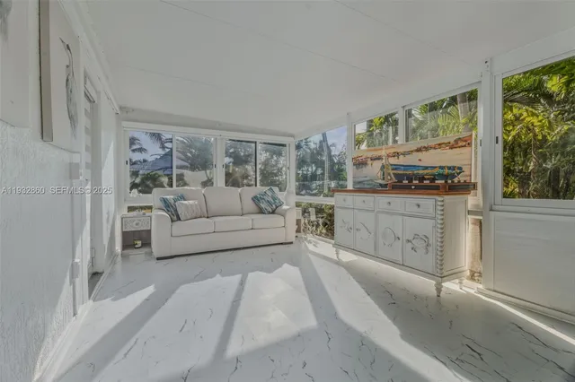 $3,200,000 | 16 North Drive, Key Largo, FL 33037