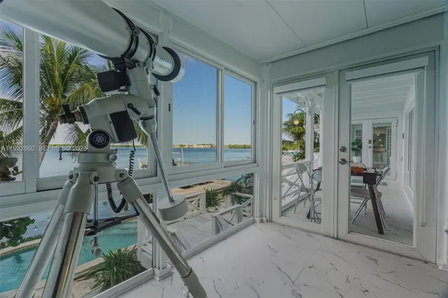 $3,200,000 | 16 North Drive, Key Largo, FL 33037