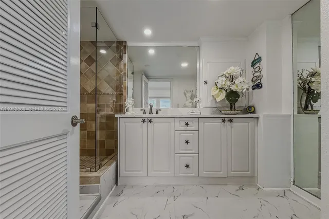 $3,200,000 | 16 North Drive, Key Largo, FL 33037