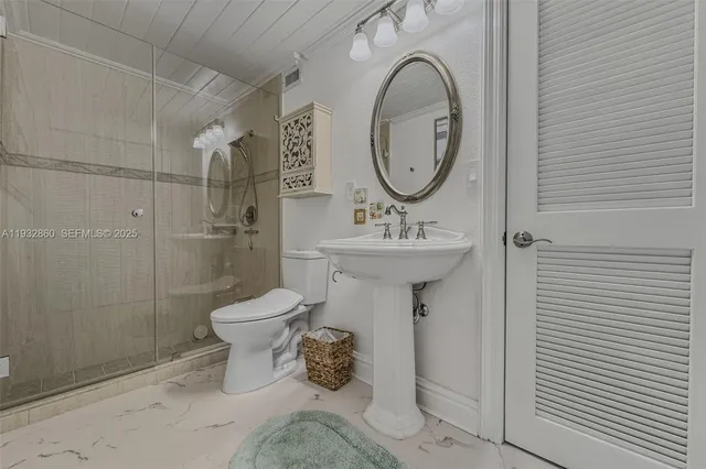 $3,200,000 | 16 North Drive, Key Largo, FL 33037