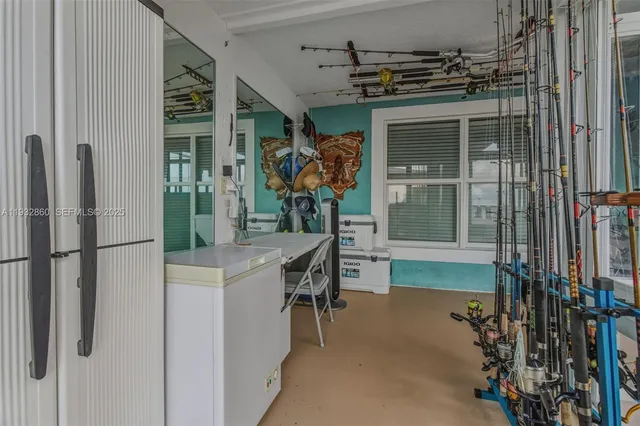 $3,200,000 | 16 North Drive, Key Largo, FL 33037