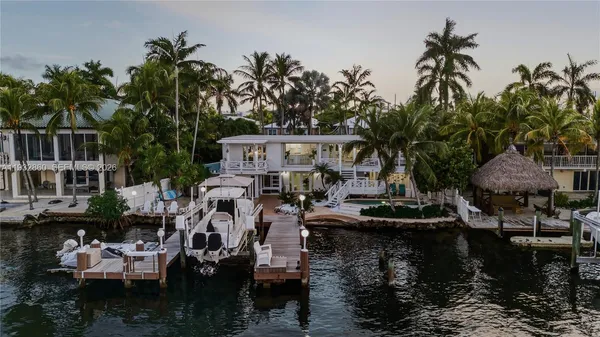 $2,900,000 | 16 North Drive, Key Largo, FL 33037