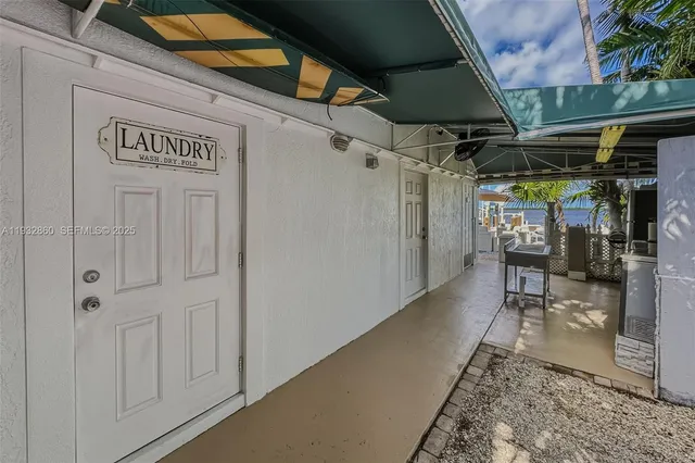 $3,200,000 | 16 North Drive, Key Largo, FL 33037