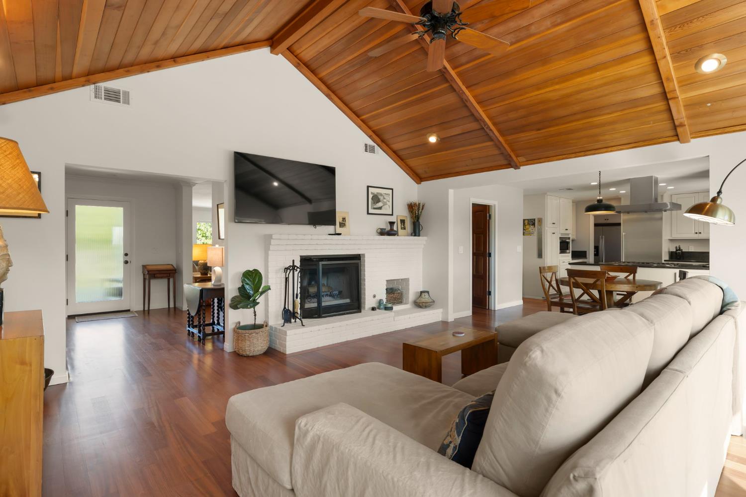 1130 Rancho Drive Ojai, CA 93023 - Photo 14 of 50