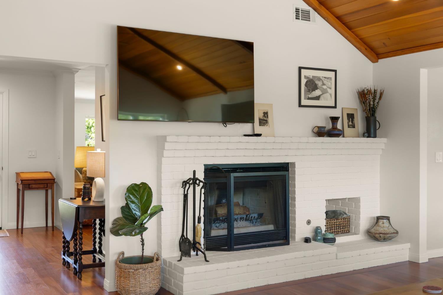 1130 Rancho Drive Ojai, CA 93023 - Photo 16 of 50