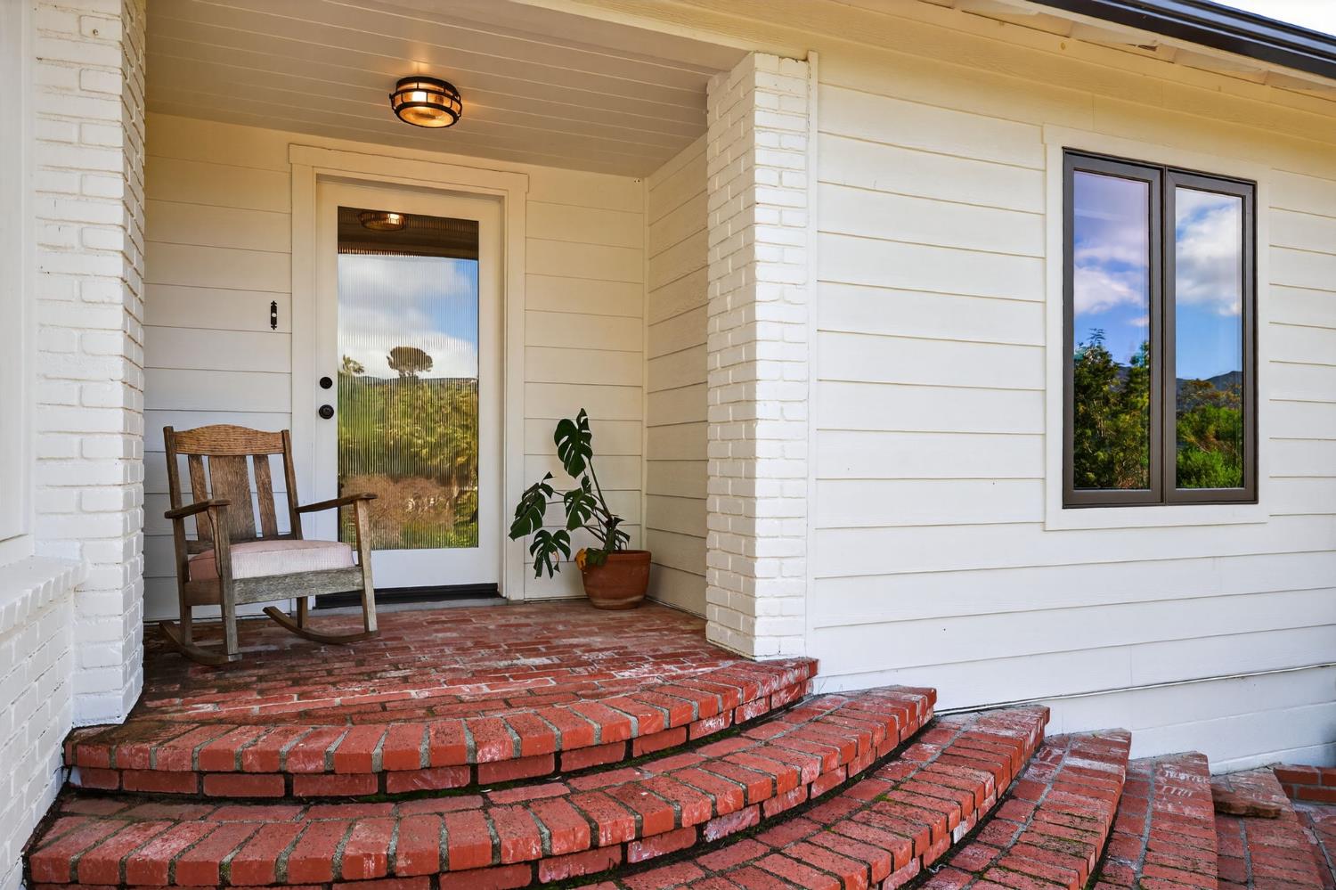 1130 Rancho Drive Ojai, CA 93023 - Photo 3 of 50