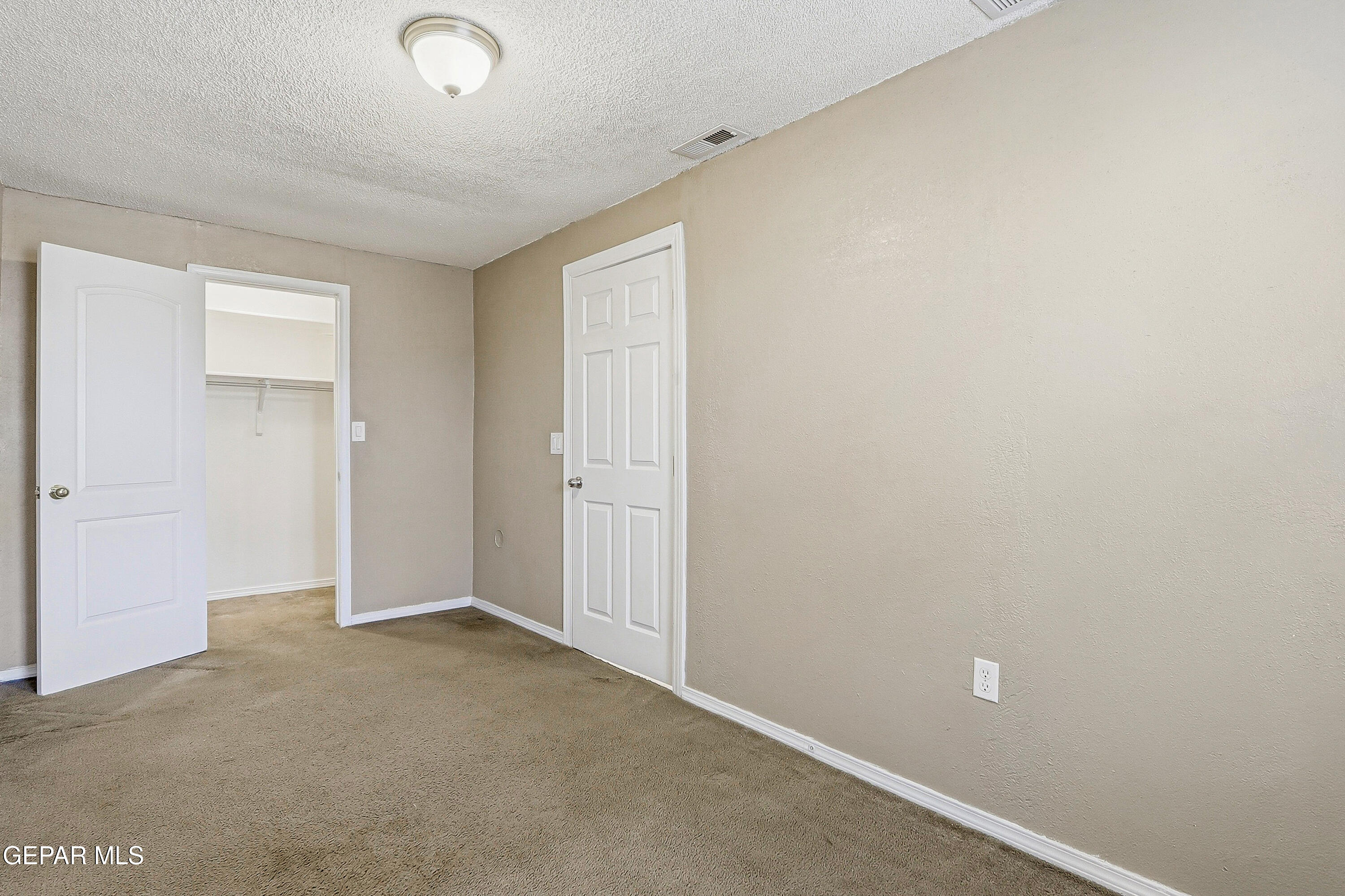 10776 Spring Valley Circle Socorro, TX 79927 - Photo 21 of 32 32-print-IMG_2750