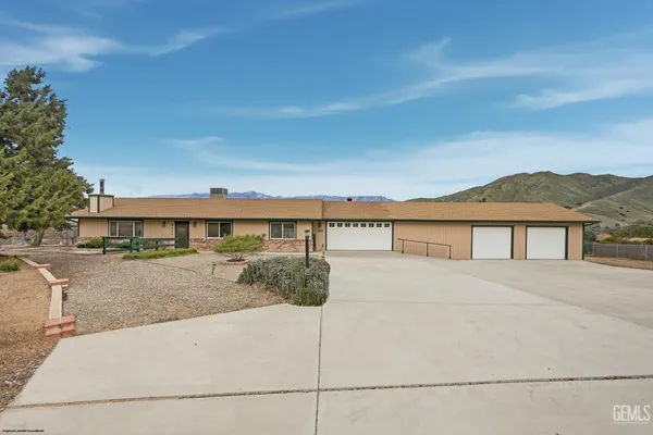 $330,000 | Undisclosed Address, Mountain Mesa, CA 93240