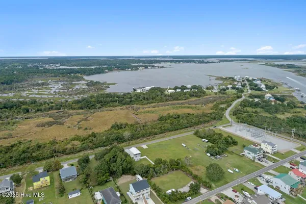 $2,300 | 184 Grandview Drive, Sneads Ferry, NC 28460