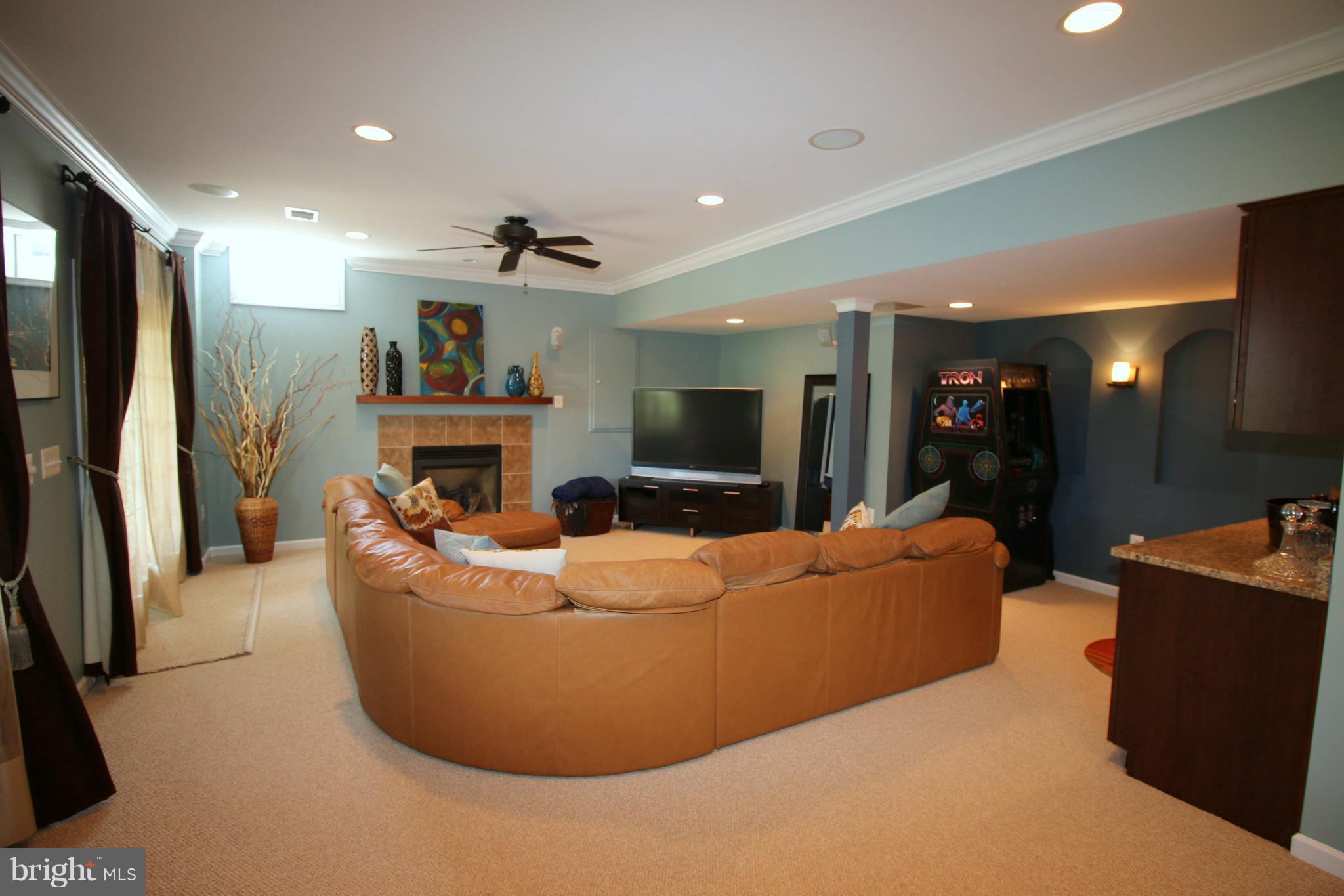 25920 Quinlan Street Chantilly, VA 20152 - Photo 20 of 26 Basement Family Room with Wet Bar