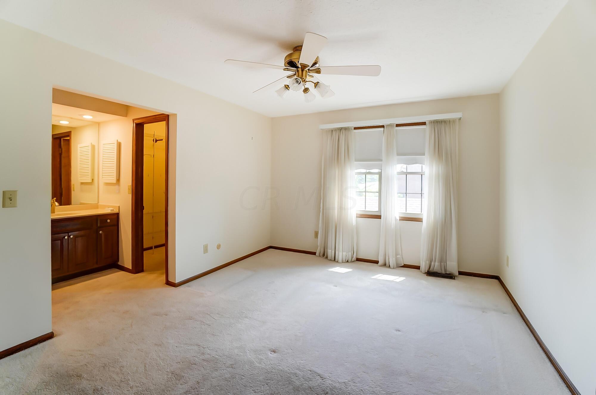 5104 Reed Road Columbus, OH 43220 - Photo 19 of 33 017
