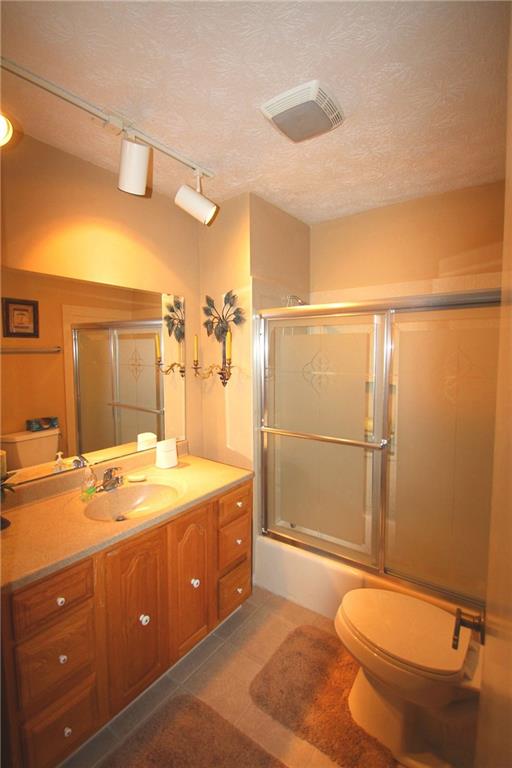 392 Peterman Road Greenwood, IN 46142 - Photo 15 of 16 Gallery Image 15