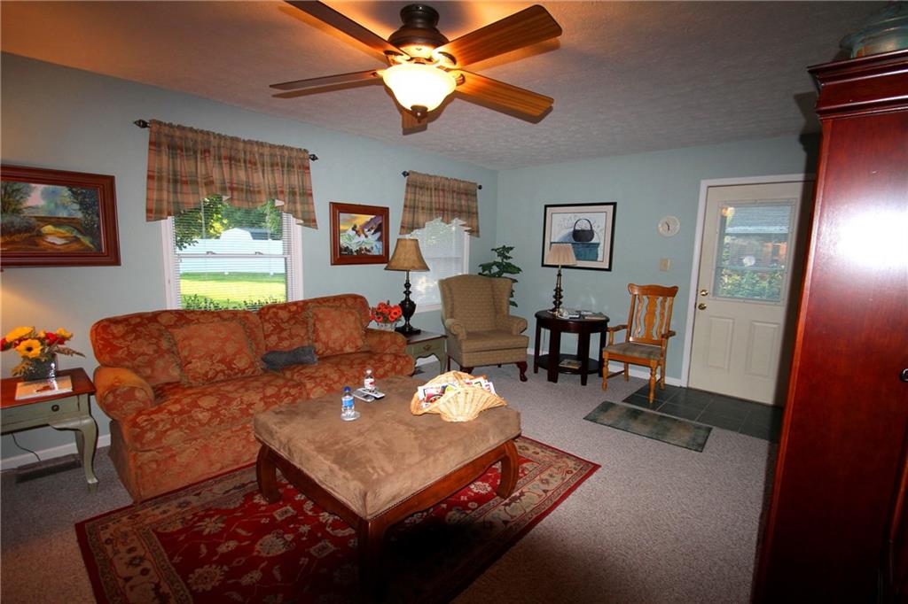 392 Peterman Road Greenwood, IN 46142 - Photo 6 of 16 Gallery Image 6