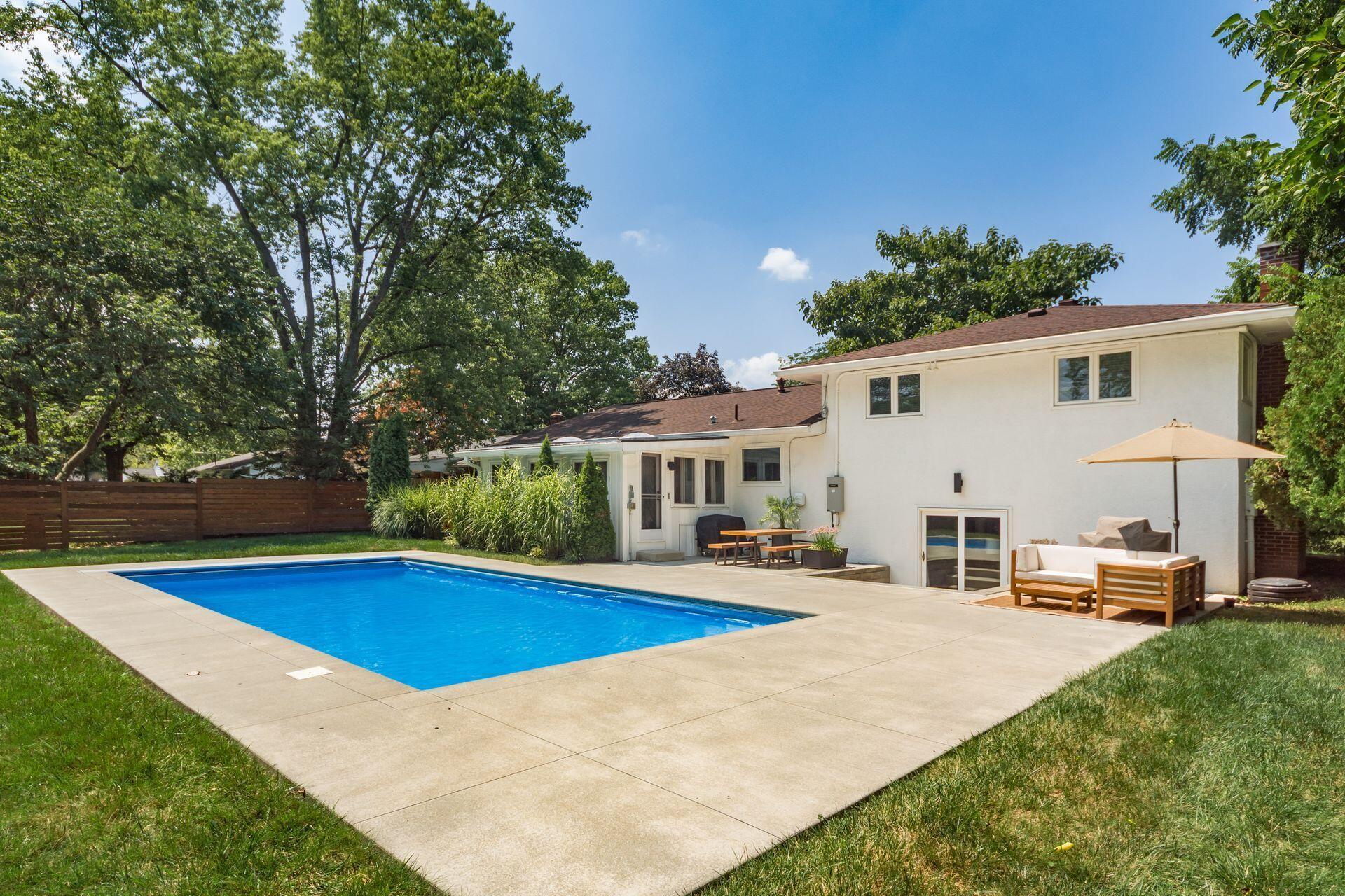 4284 Rudy Road Columbus, OH 43214 - Photo 21 of 38 Pool/Patio