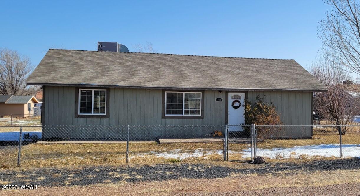 741 South 7th W Street Snowflake, AZ 85937 - Photo 1 of 41 a front view of a house