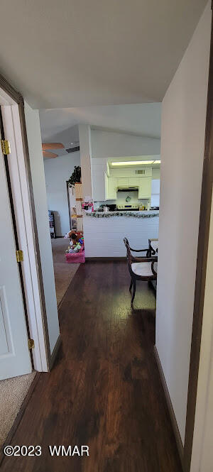 741 South 7th W Street Snowflake, AZ 85937 - Photo 11 of 41 a room with furniture