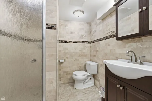 $590,000 | 6310 North La Crosse Avenue, Chicago, IL 60646