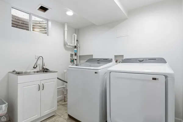 $590,000 | 6310 North La Crosse Avenue, Chicago, IL 60646