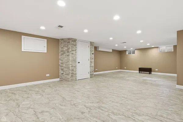 $590,000 | 6310 North La Crosse Avenue, Chicago, IL 60646