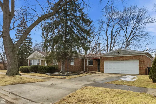 $590,000 | 6310 North La Crosse Avenue, Chicago, IL 60646