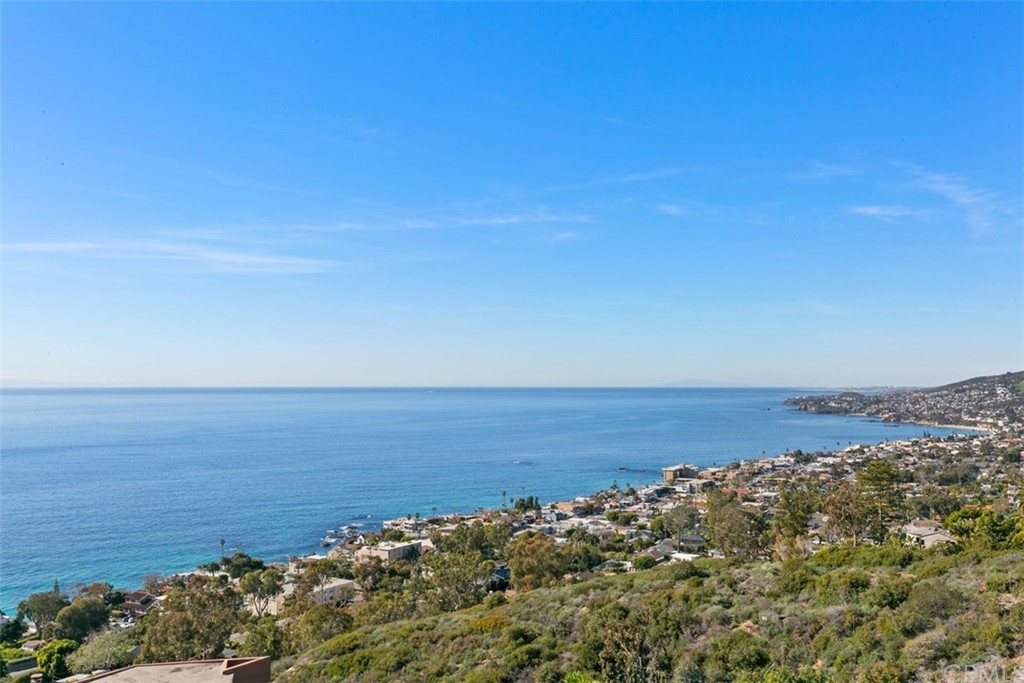 2485 Kilo Way Laguna Beach, CA 92651 - Photo 16 of 35 a view of an ocean