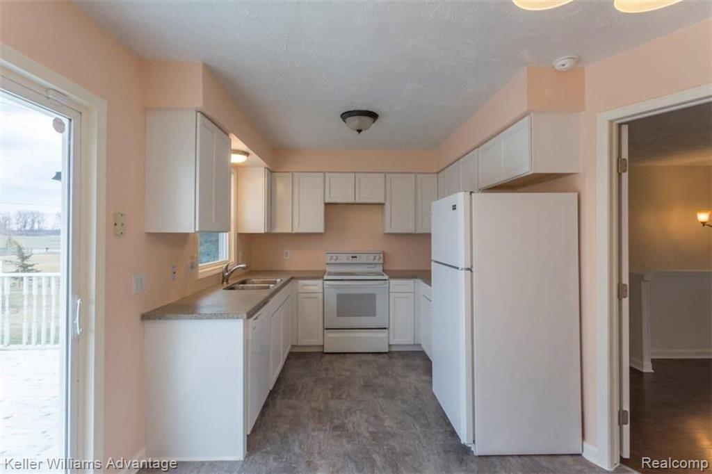 122 Wright Road Howell, MI 48843 - Photo 9 of 40