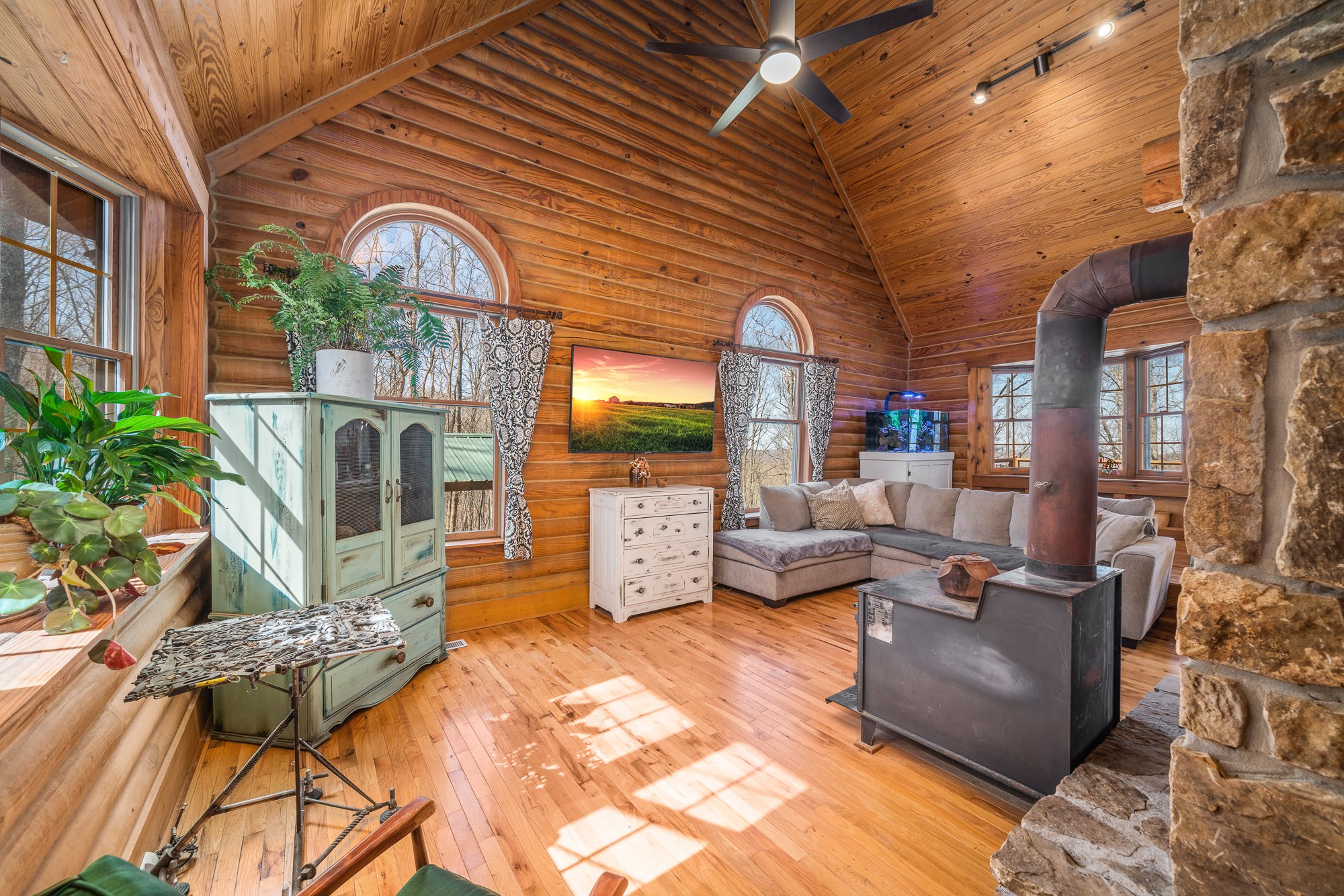 1668 Buckner Road Monterey, TN 38574 - Photo 3 of 25 Gallery Image 3