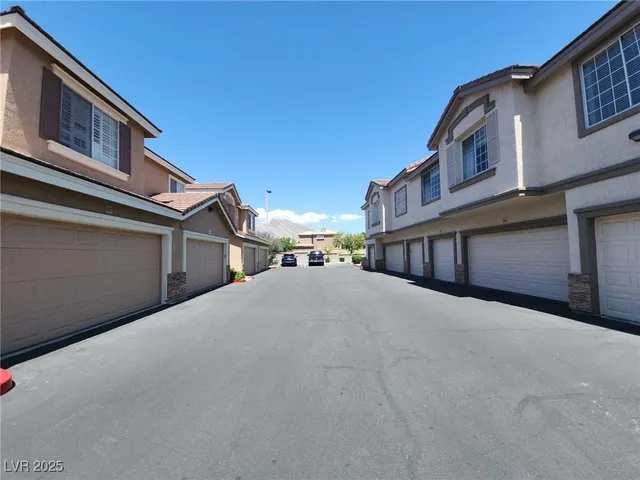 $1,750 | 9901 Trailwood Drive, Unit 1039, Las Vegas, NV 89134