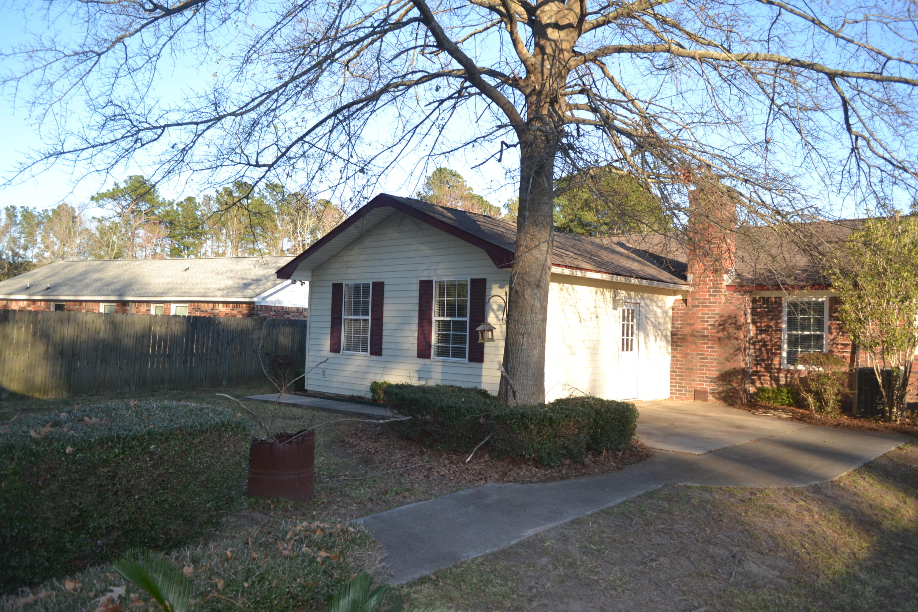 126 Aylesbury Road Goose Creek, SC 29445 - Photo 5 of 34 DSC_0072 (1)