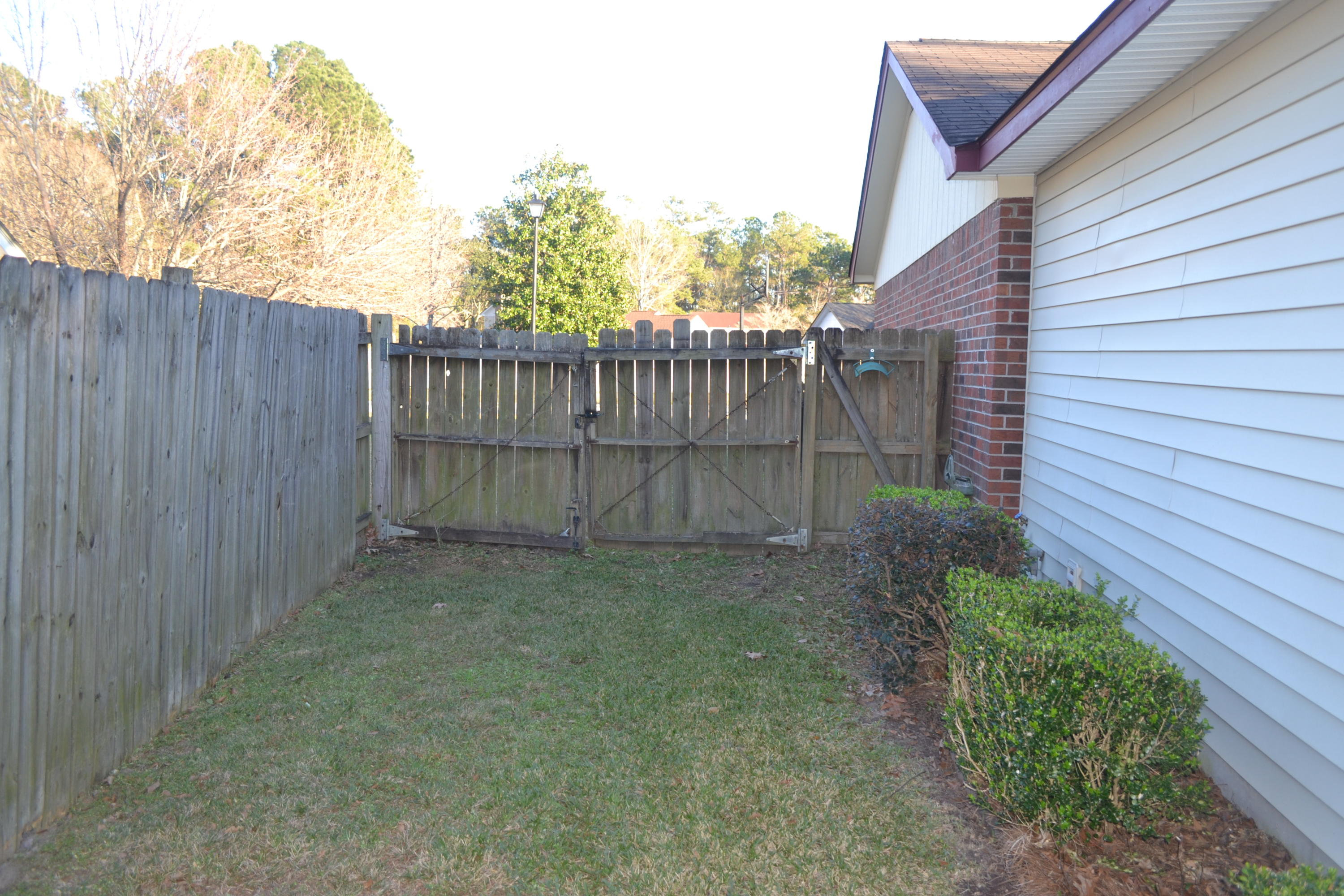 126 Aylesbury Road Goose Creek, SC 29445 - Photo 9 of 34 DSC_0077 (1)