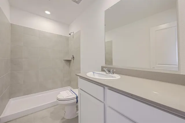 $199,000 | 8739 Cottage Crk Drive, Unit 53, Fort Worth, TX 76123