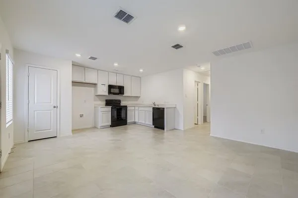 $188,900 | 8739 Cottage Crk Drive, Unit 53, Fort Worth, TX 76123